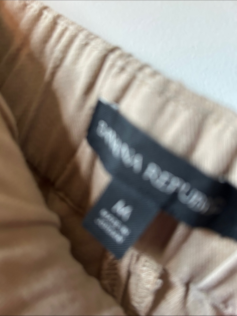Women’s Linen Banana Republic Beige Elastic Waist Pants - Picture 2 of 6